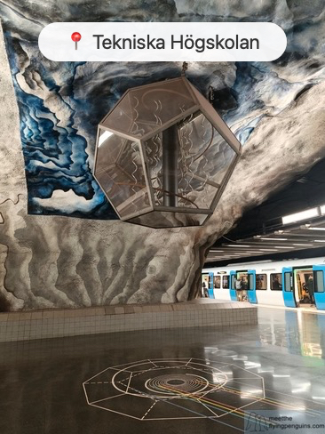 The dodecahedron at Tekniska hogskolan metro station